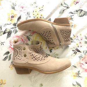 Bare traps- Gaige Booties